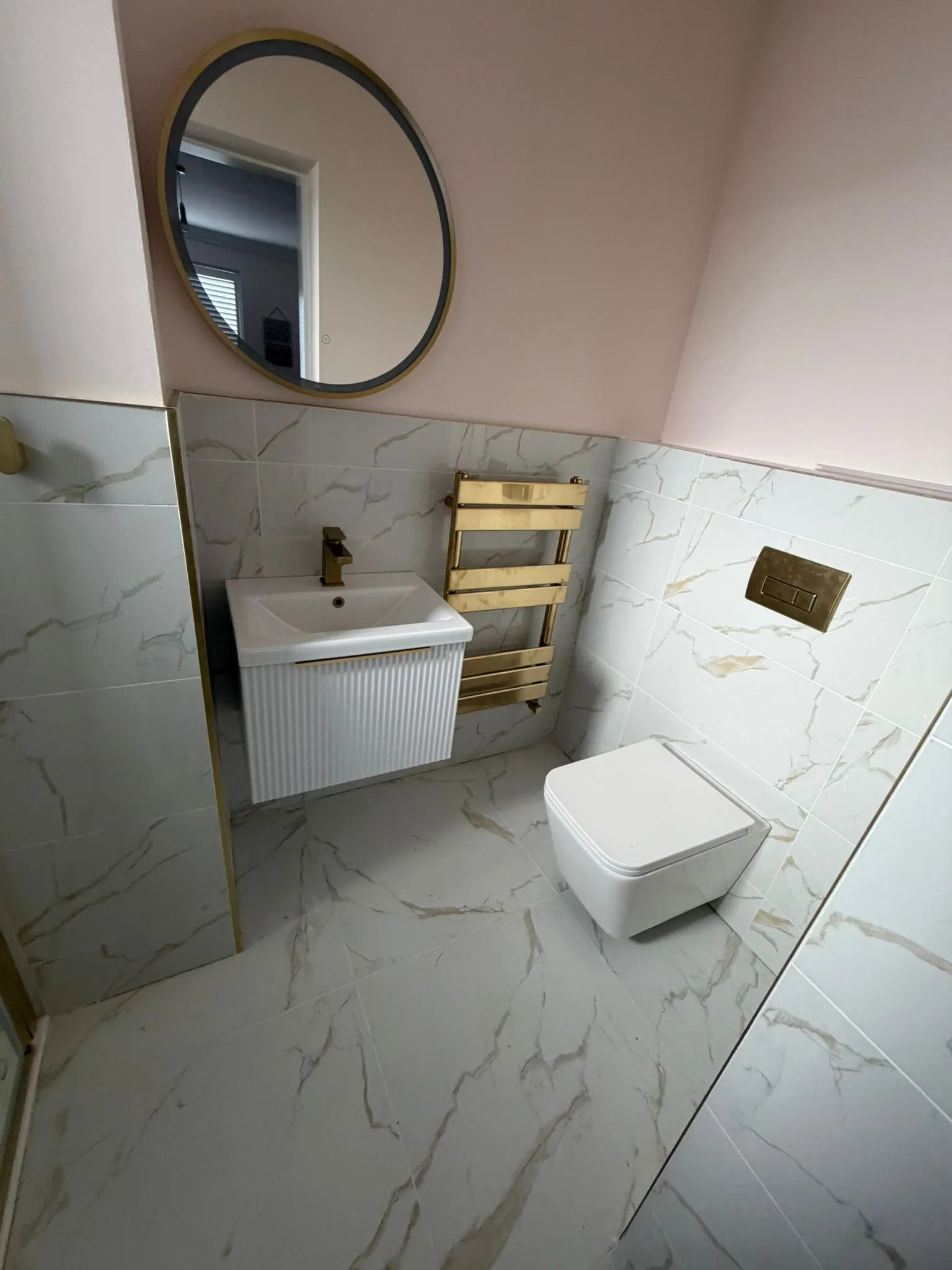 Finished marble bathroom suite
